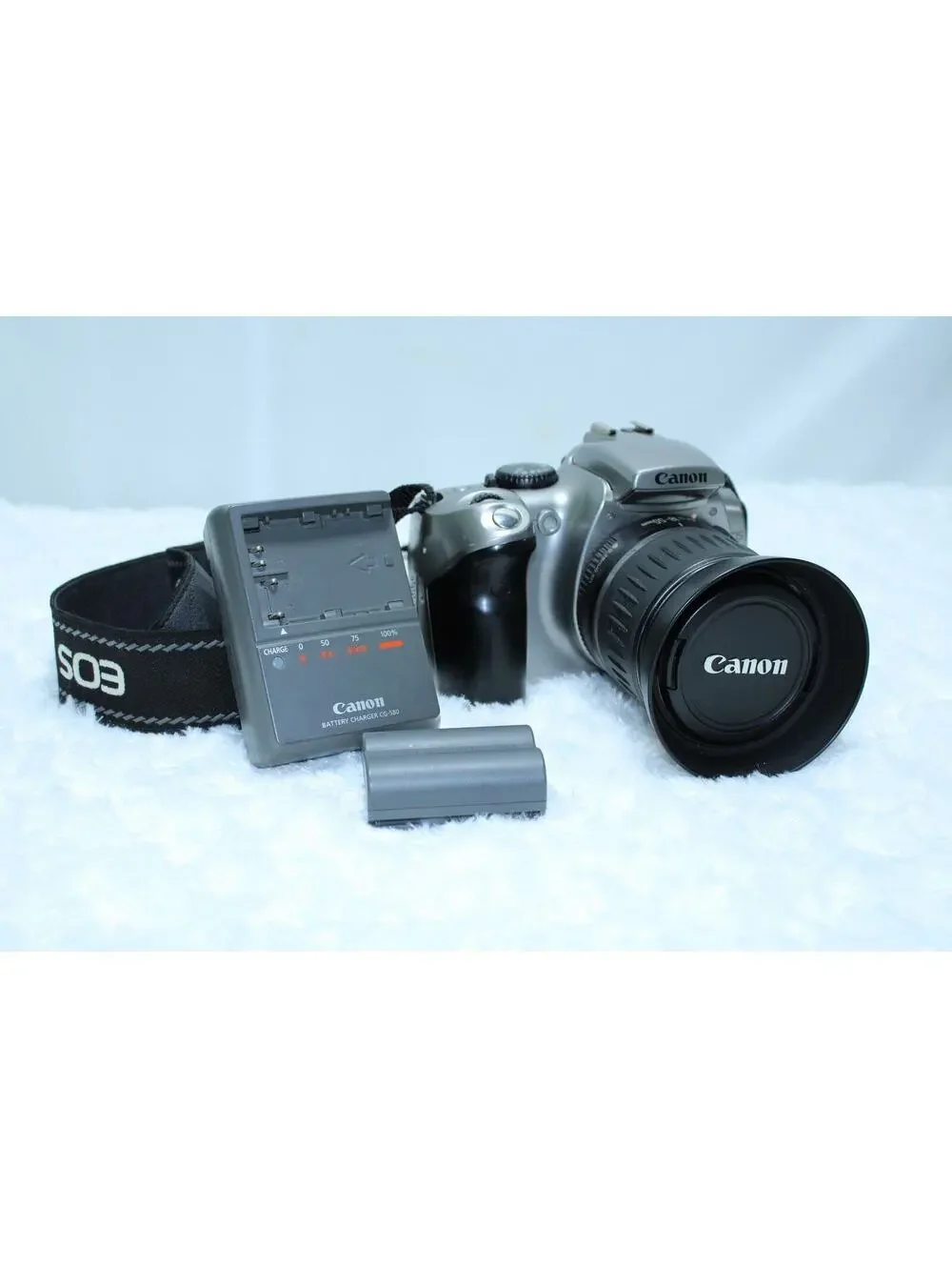 Canon EOS Digital Rebel lens 18-55mm with charger and 2GB card. Tested.